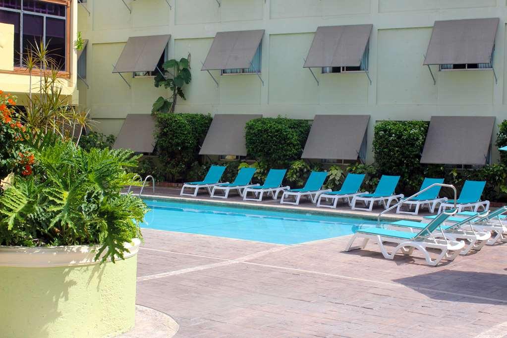 The Knutsford Court Hotel Kingston Facilidades foto